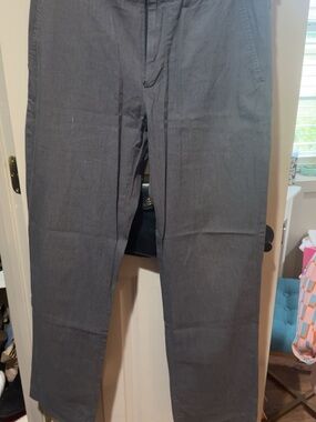 Banana Republic Slate Gray Casual Pants - Classic Straight Fit